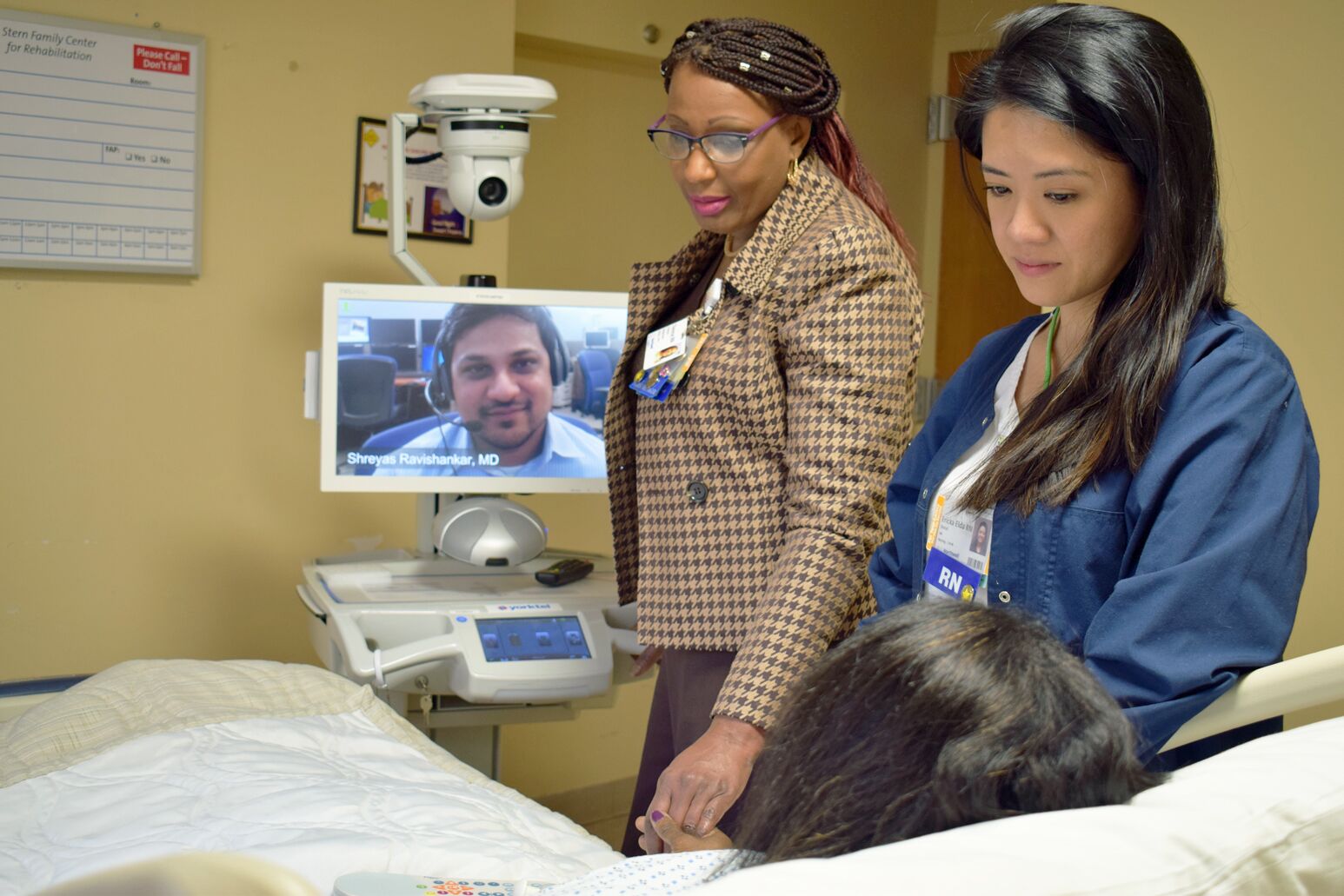 How Does an Interpreter App for Hospitals Improve Patient Care?